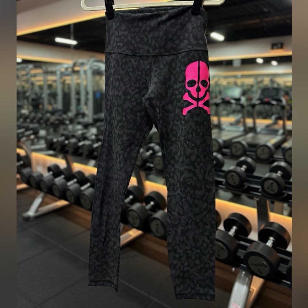 Black Cheetah Print lululemon x SoulCycle Limited Edition Skull Leggings Size 6